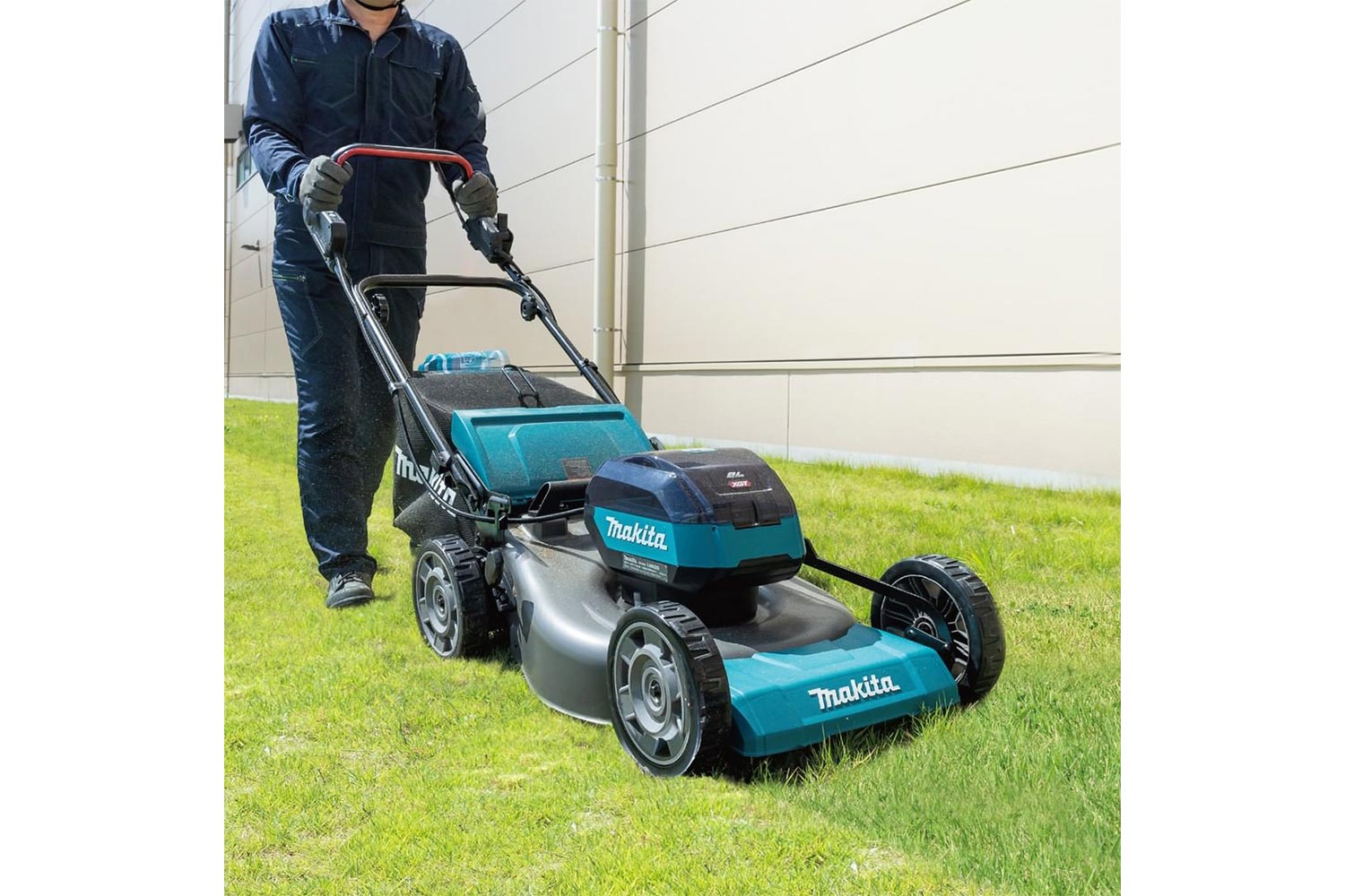 Makita LM002GZ Cordless Brushless Lawn Mower 534mm (21″) Self-Propelled Mower 40Vmax XGT (Bare Tool)