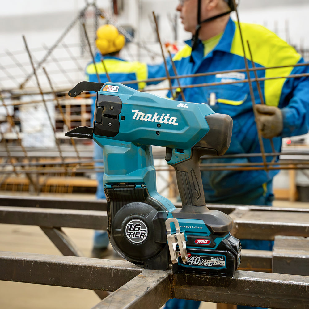Makita TR001GZ Cordless Brushless Rebar Tying Tool 40V XGT ( Bare Tool Only )