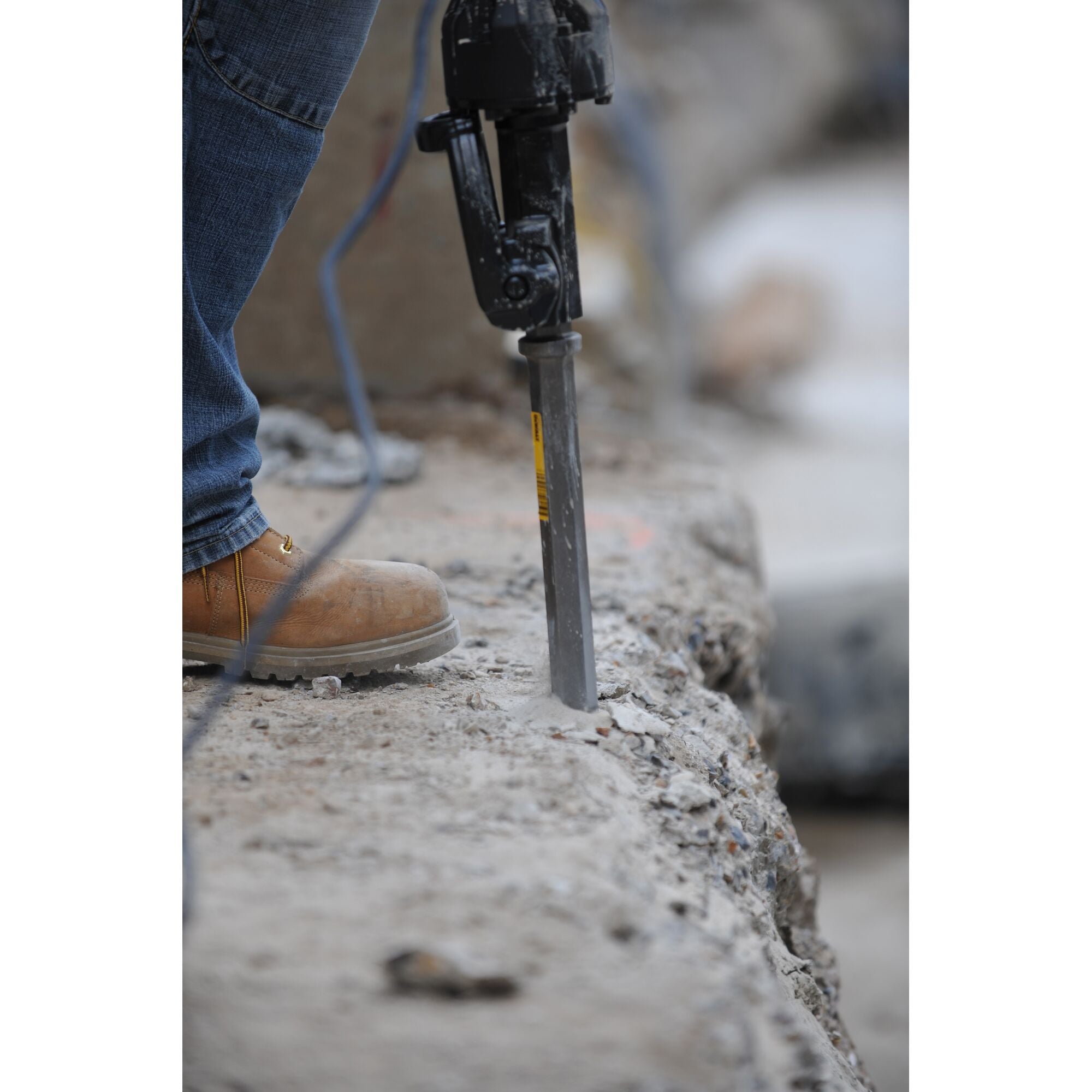 Dewalt DT6927-QZ 400mm Pointed Chisel 28mm HEX Shank