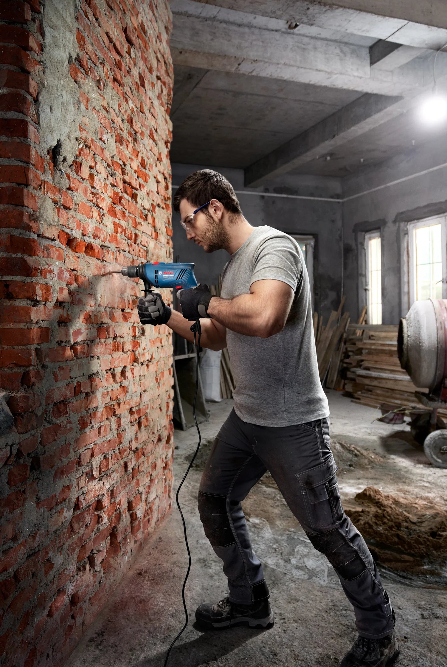 New Bosch GSB 600 Professional Hammer Drill 1/2