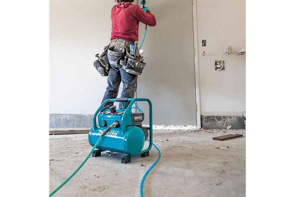 Makita AC001GZ Cordless Brushless 2-Gallon Quiet Series Compressor 40V max XGT Li-Ion (Bare Tool Only)