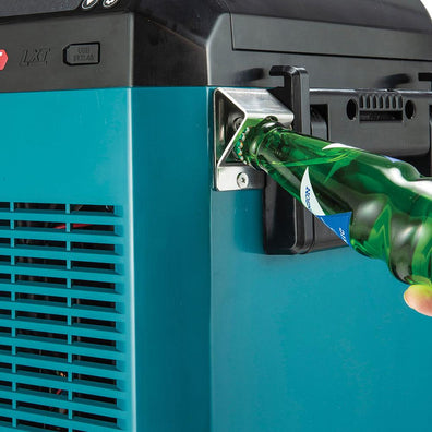 Makita CW004GZ Cordless Cooler & Warmer 29L 40Vmax XGT™ / 18V LXT® / 12V & 24V Cigarette Socket (Bare Tool Only)