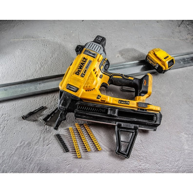 DeWalt DCN890P2 -QW Brushless Cordless Concrete Nailer, 2x 5Ah Battery, Kit Set