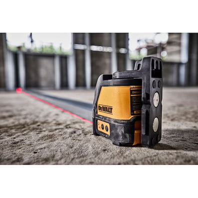 DeWalt 15-Meters Self-Leveling Cross Line Laser (DW088K) + FREE Stanley 1/4