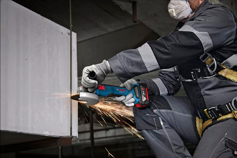 Bosch GWS 18V-8 Brushless Cordless Angle Grinder Kit Set, up to 800W power