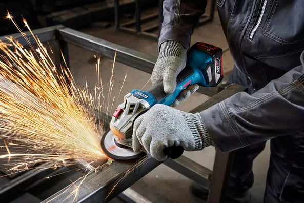Bosch GWS 18V-8 Brushless Cordless Angle Grinder Kit Set, up to 800W power