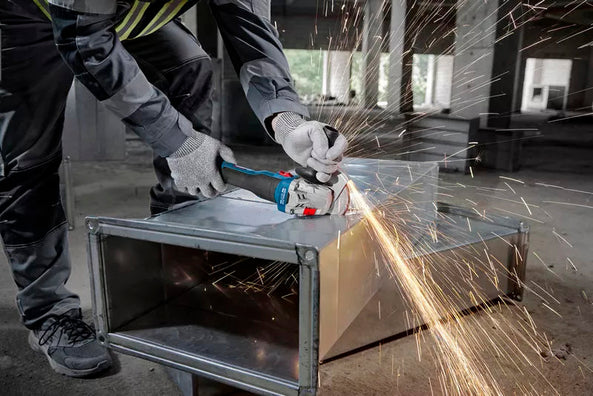Bosch GWS 18V-8 Brushless Cordless Angle Grinder Kit Set, up to 800W power