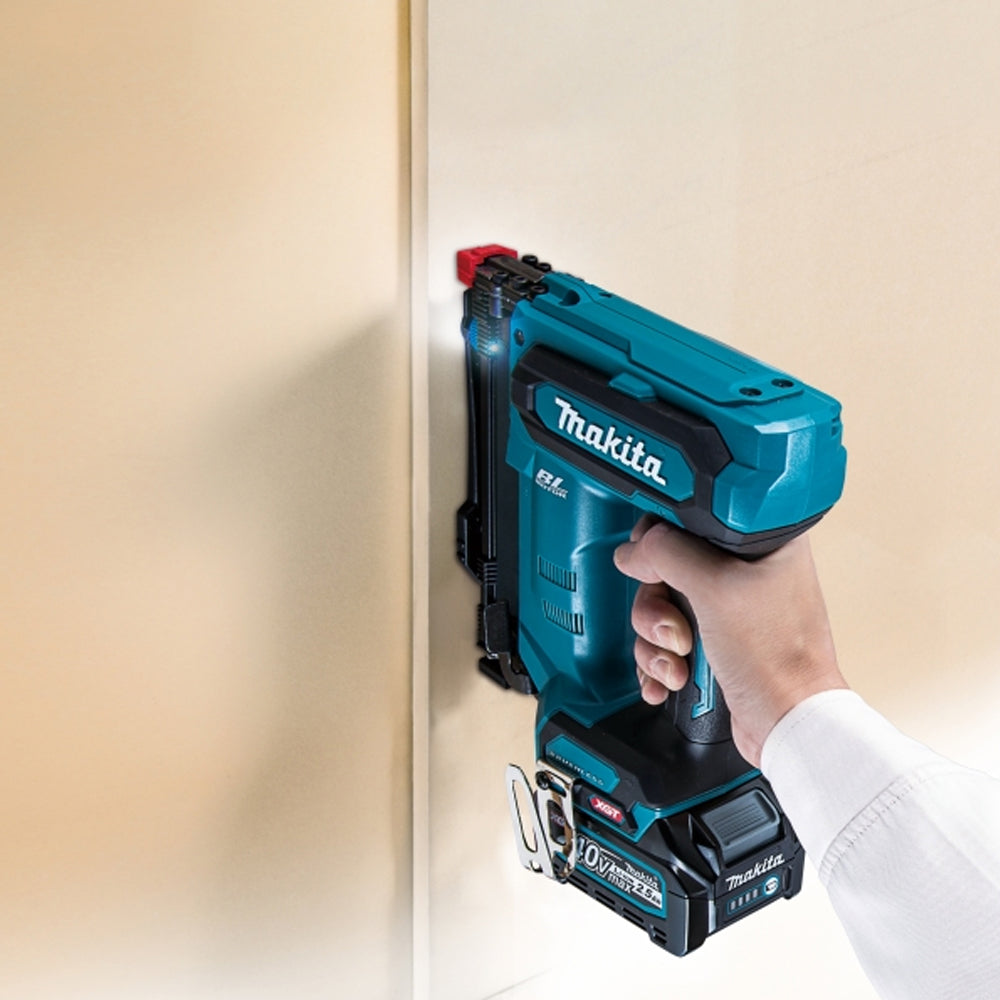 Makita ST001GZ Cordless Brushless 4mm NaIler / Stapler 40Vmax XGT™ Li