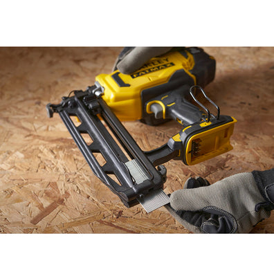 Stanley SCN616D2K Cordless Finishing Brad Nailer / Nail Gun FATMAX 20V Kit Set (16 Gauge)