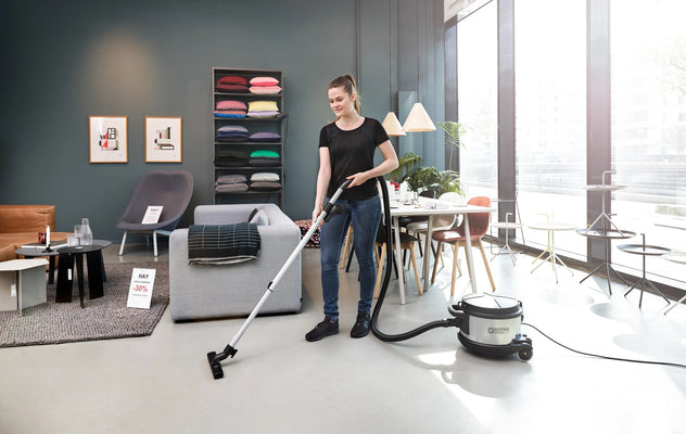 Nilfisk VP930 PRO HEPA S2 Dry Vacuum Cleaner, 15L (Grey, Dual-Speed)