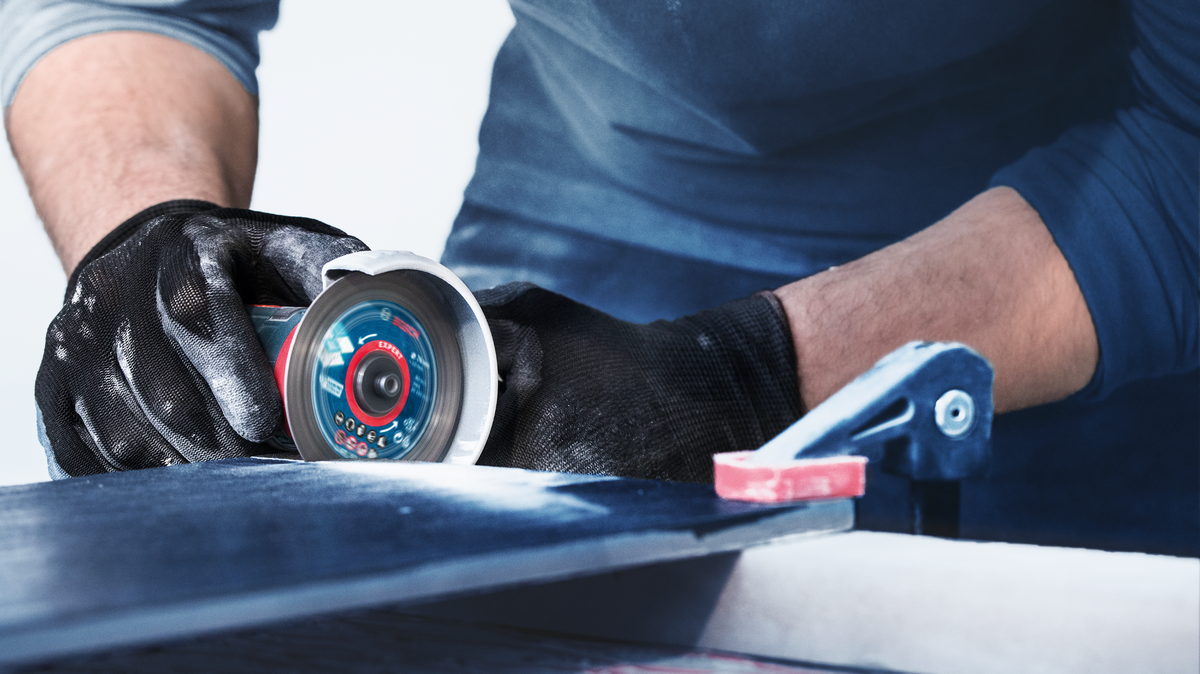 Bosch EXPERT 76mm Diamond Continuous Rim Turbo Blade for Hard Tile and Ceramic ( 2608900652 )