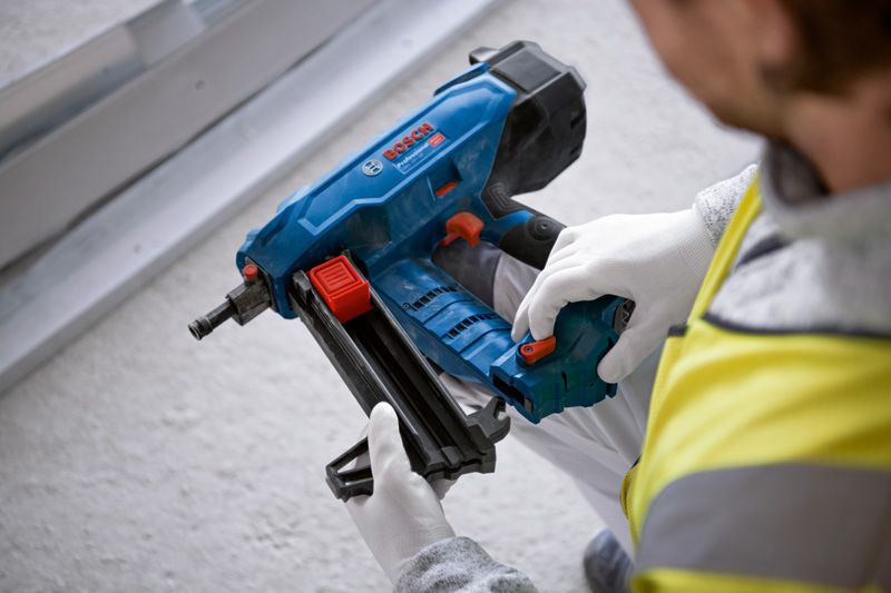 Bosch PRO GNB 18V-38 Brushless Cordless Concrete Nailer 18V (Bare Tool Only)