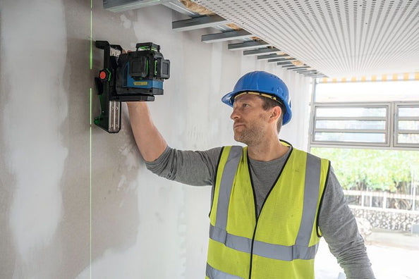 Bosch GLL 100-33 CG Professional Line Laser (Green), 3x 360°