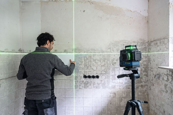 Bosch GLL 100-33 CG Professional Line Laser (Green), 3x 360°