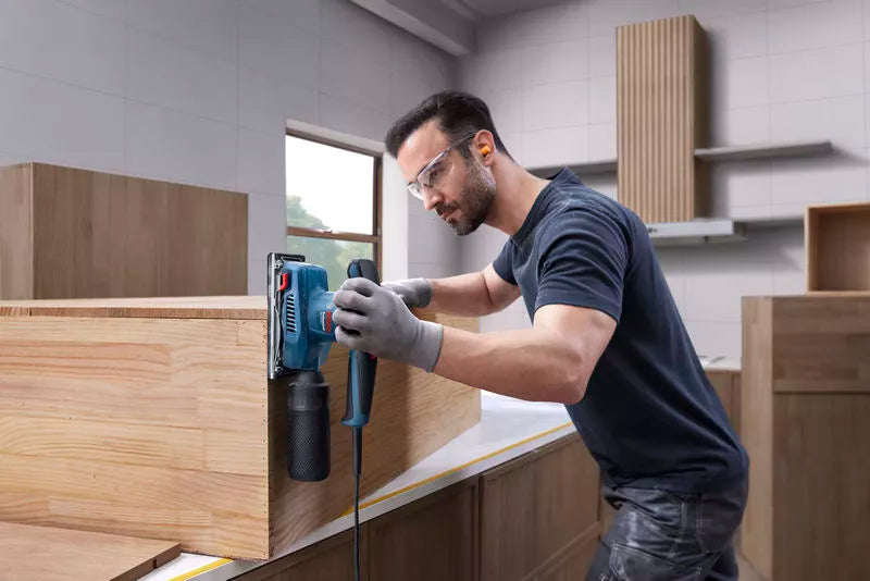 Bosch GSS 20-18 A Professional Finishing Sander (220W)