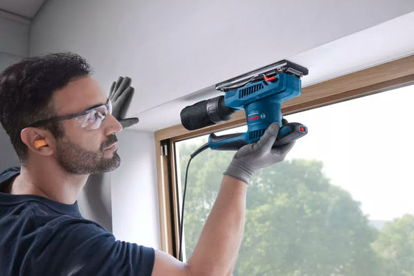 Bosch GSS 20-18 A Professional Finishing Sander (220W)
