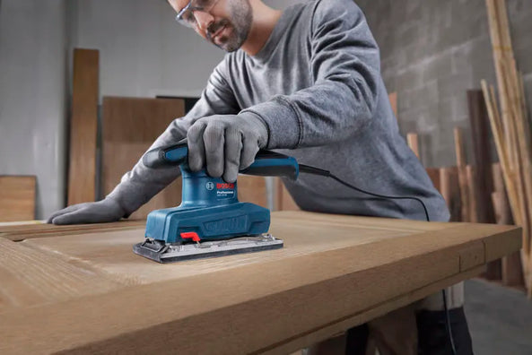 Bosch Professional GSS 20-18 Finishing Sander (200W)