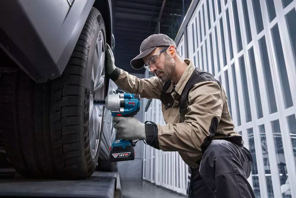 Bosch GDS 18V-780 Professional Cordless Brushless Impact Wrench 18V (max torque 780Nm) (Bare Tool Only)