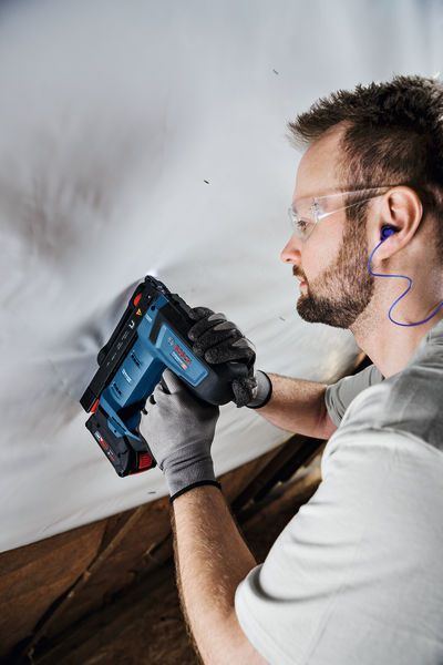 Bosch PRO GTH 18V-14 Brushless Cordless Wood Stapler 18V (Bare Tool Only)