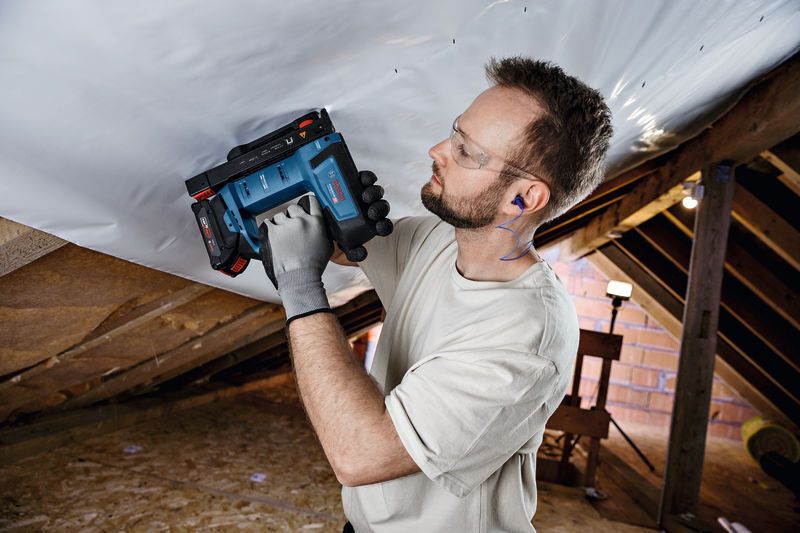 Bosch PRO GTH 18V-14 Brushless Cordless Wood Stapler 18V (Bare Tool Only)