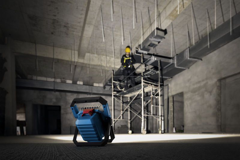 Bosch GLI 18V-3000 Professional Cordless LED Work Light , 3000/2000/1000 Lumens, IP64 18V (Bare Tool Only)