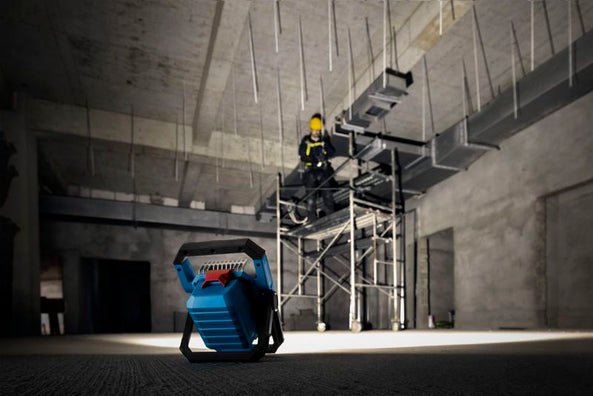 Bosch GLI 18V-3000 Professional Cordless LED Work Light , 3000/2000/1000 Lumens, IP64 18V (Bare Tool Only)