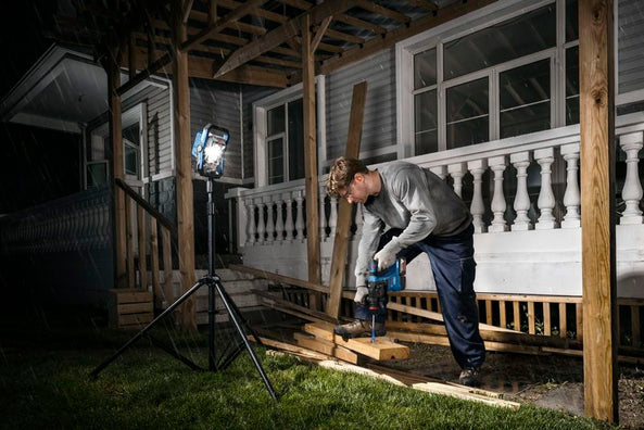 Bosch GLI 18V-3000 Professional Cordless LED Work Light , 3000/2000/1000 Lumens, IP64 18V (Bare Tool Only)