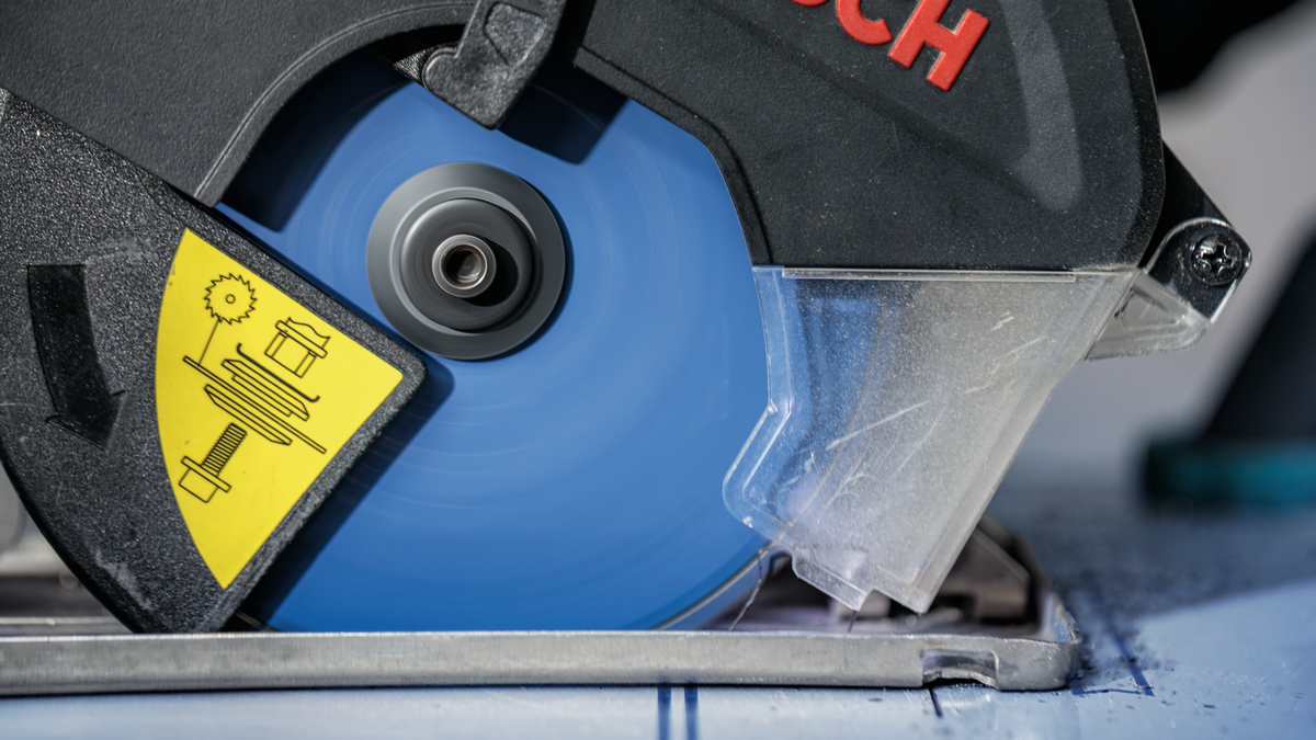 Bosch EXPERT Stainless Steel Cordless Circular Saw Blade ( 2608902132 / 2608644530 )