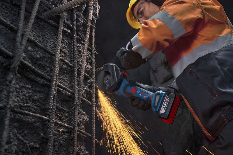 Bosch PRO GWS 18V-11 PS Brushless Cordless 100mm (4