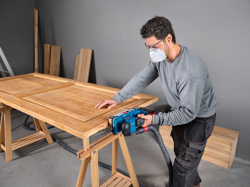 Bosch GBS 18V-75 Cordless Belt Sander 18V (Bare tool Only)