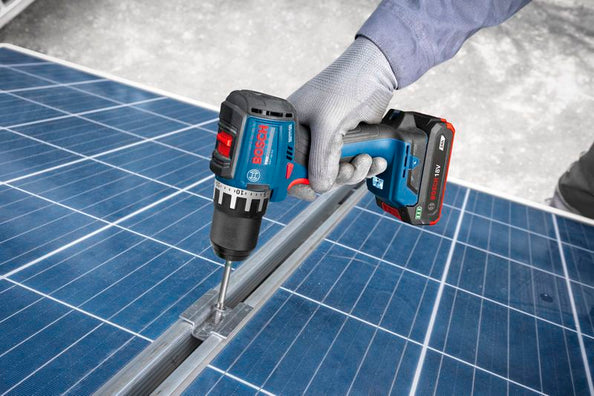 Bosch PRO GSR 18V-52 Cordless Drill/Driver 18V Kit Set