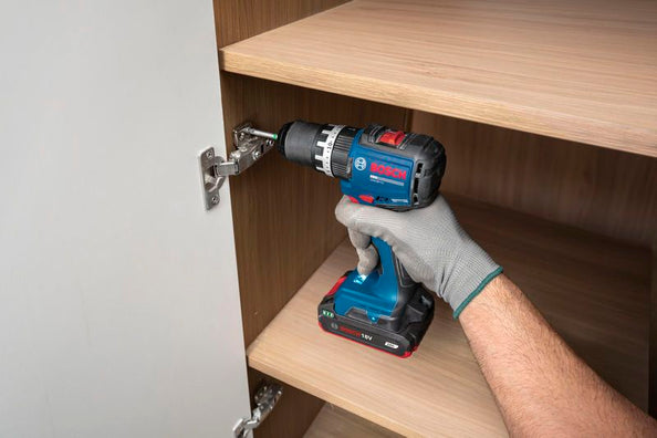 Bosch PRO GSB 18V-52 Cordless Impact Drill/Driver 18V Kit Set