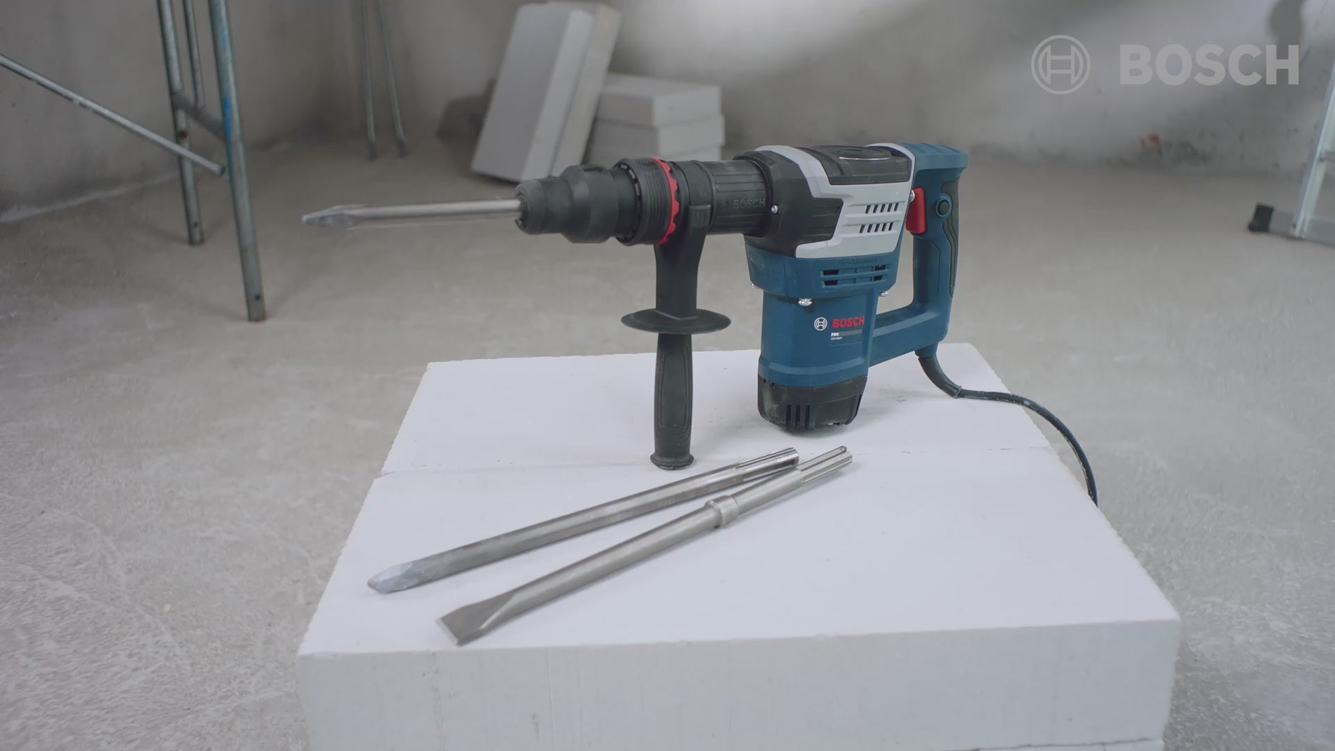 Bosch PRO GSH 5 MX SDS MAX Demolition Hammer / Chipping Gun (1,100W)