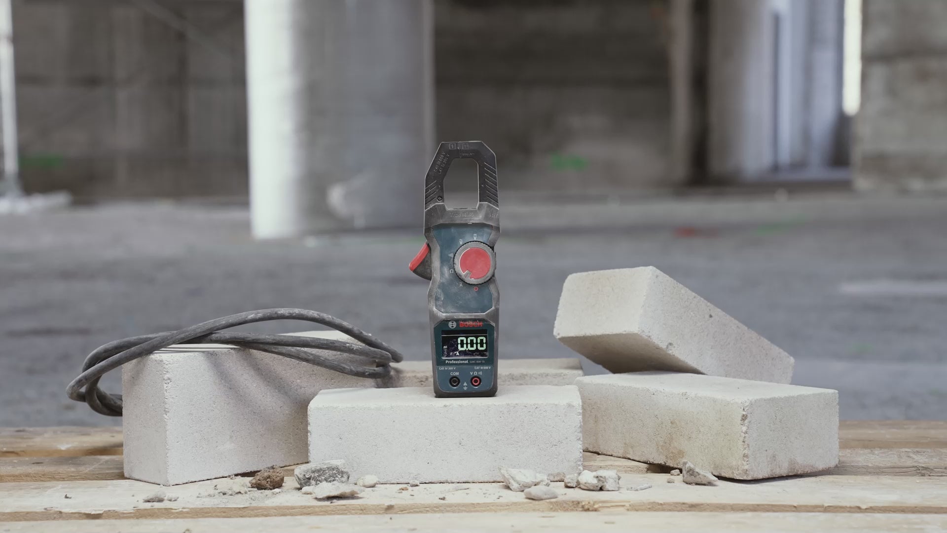 Bosch PRO GMC 600-15 Digital Clamp Meter / Tester