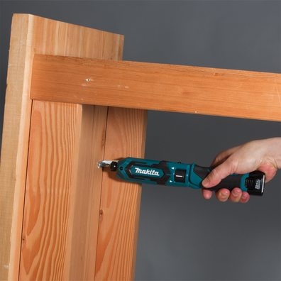 Makita TD022DSE Cordless 2-Position Impact Driver, 25Nm (220 in. lbs.), 7.2V Li-Ion Kit Set