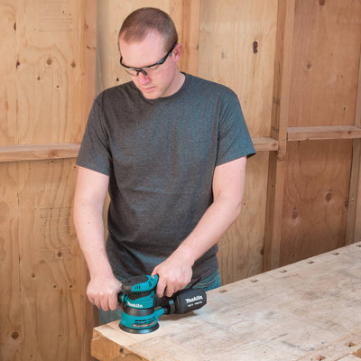 Makita BO5041 Variable Speed Random Orbit Sander with Handle 123mm (4-7/8″) 300W (Made in Japan) - GIGATOOLS.PH