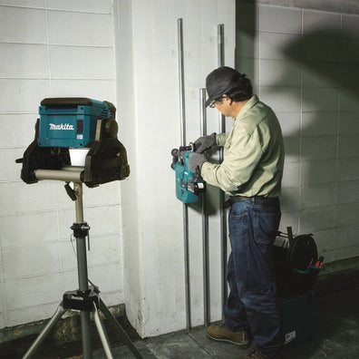Makita DML811 Corded & Cordless 3,000 lumens LED Work Light AC/18V/14.4V LXT® Li-Ion (Bare Tool)