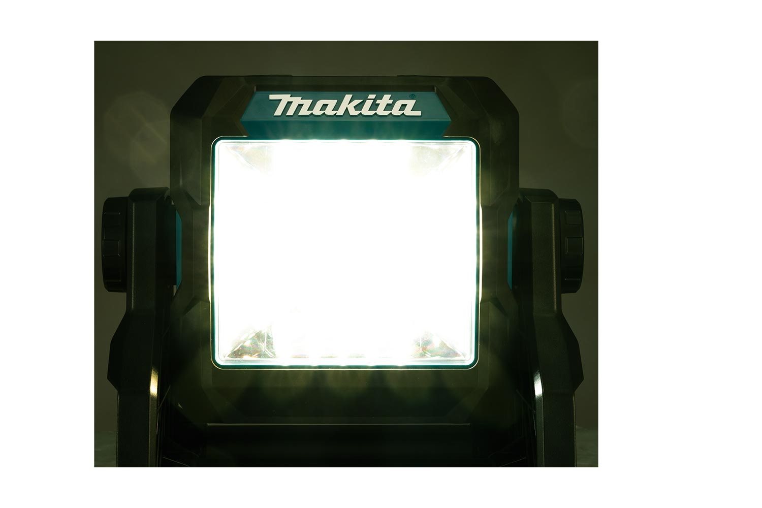 Makita ML003G Cordless 20 LED Worklight 1,100 lm 40Vmax/18V/14.4V XGT™/LXT® Li-ion (Bare Tool)