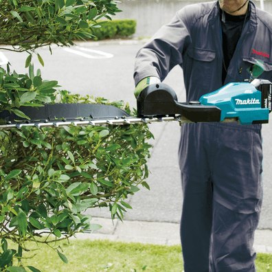 Makita DUH604SZ Cordless Brushless Hedge Trimmer 600mm (23-5/8″) 18V LXT® Li-Ion (Bare Tool Only)