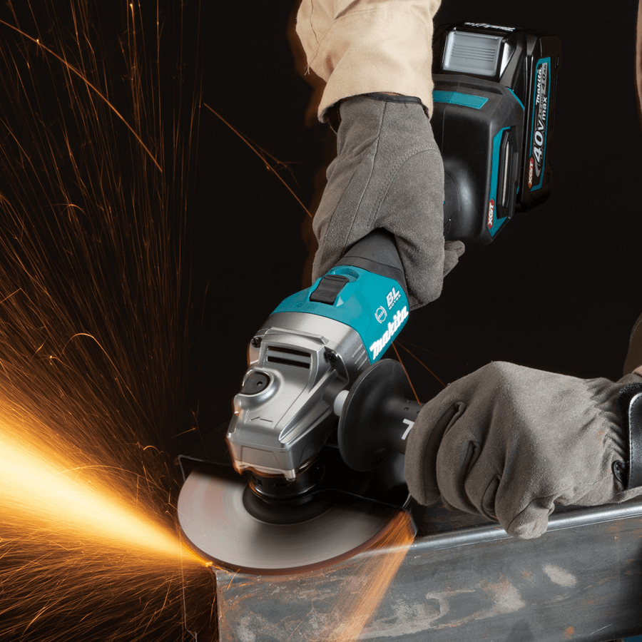 Makita GA035GZ Cordless Brushless Angle Grinder, Slide Switch Lock-On 150mm (6″) 40Vmax XGT™ Li-ion (Bare Tool Only)