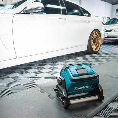 Makita DML809 Corded / Cordless L.E.D Work Light ( 10,000 lumens ) AC / 2x18V / 14.4V LXT Li-Ion (Bare Tool Only)