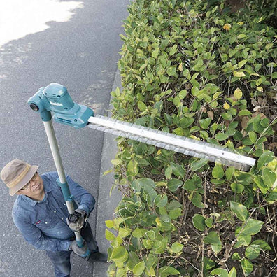 Makita DUN461WZ Cordless Pole Hedge Trimmer 460mm (18-1/8″) 18V LXT Li-Ion (Bare Tool Only )