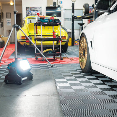 Makita DML809 Corded / Cordless L.E.D Work Light ( 10,000 lumens ) AC / 2x18V / 14.4V LXT Li-Ion (Bare Tool Only)