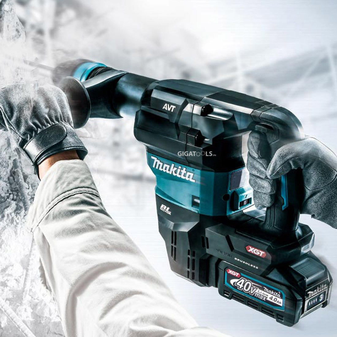 Makita HM001GM202 Cordless Brushless Demolition Hammer 18mm (11/16″) SDS-MAX Shank 40Vmax XGT® Li-Ion (Kit Set)