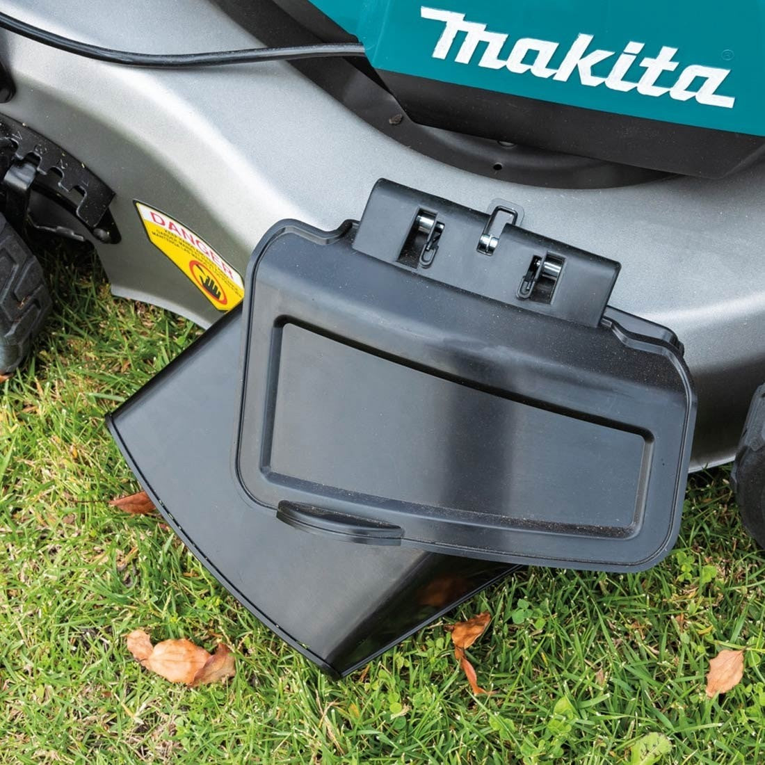 Makita DLM530Z Cordless Brushless Lawn Mower 530mm (21″) 18V x2 (36V) LXT® Li-Ion (Bare Tool)