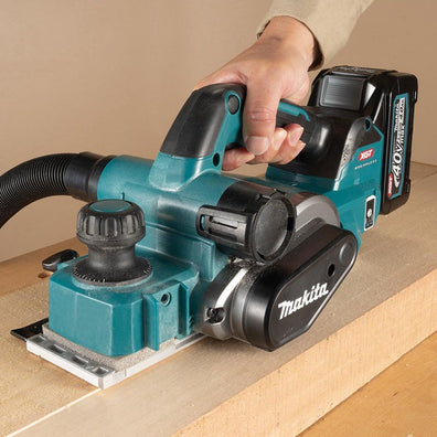 Makita KP001GZ Cordless Brushless Planer 82mm (3-1/4″) 40V Max XGT AWS (Bare Tool)